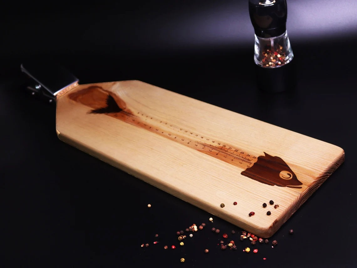 Ash-tree cutting board for fish with clamp