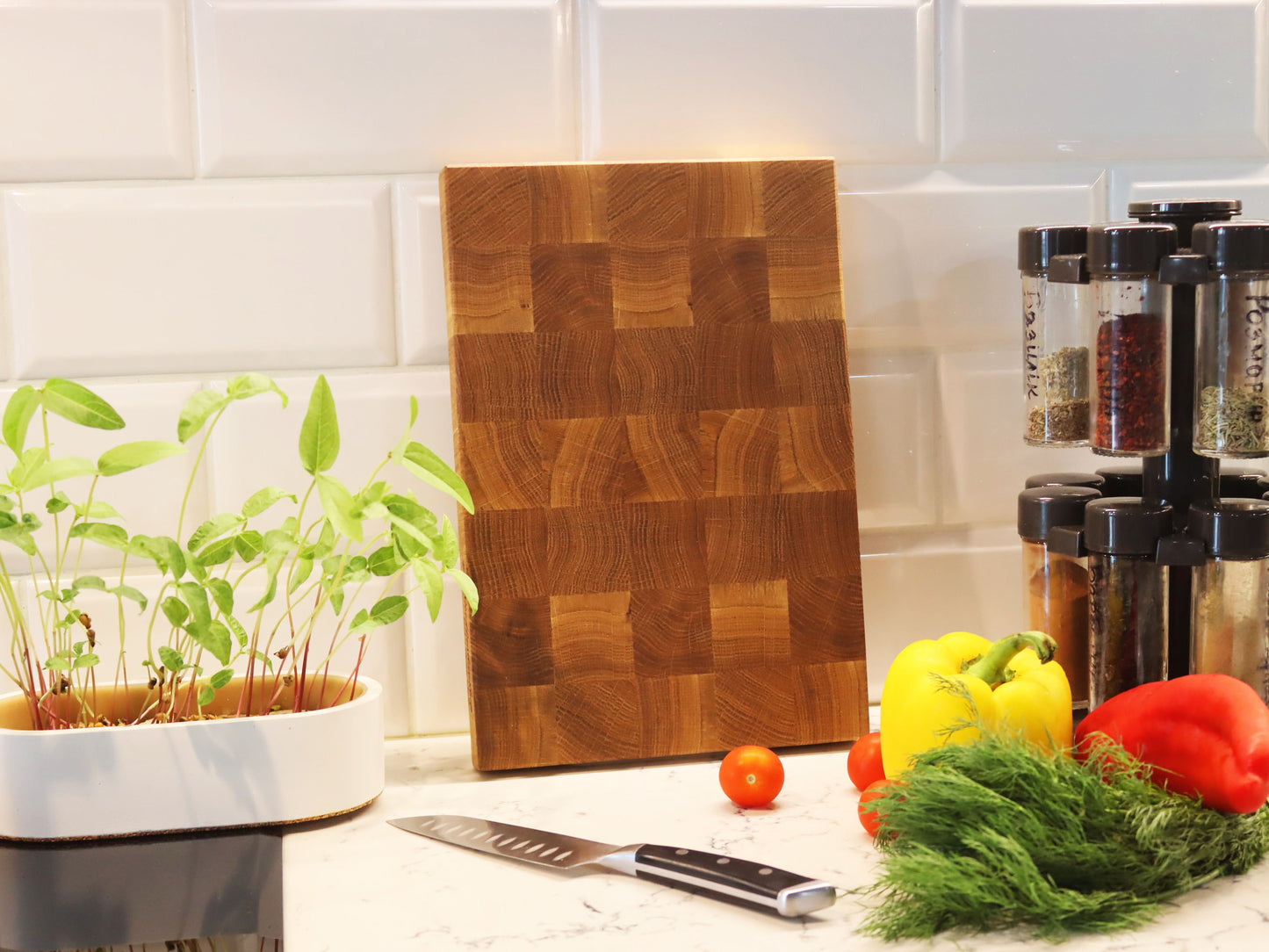 Exclusive end grain cutting board