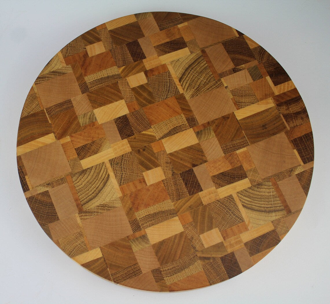 Exclusive end grain cutting board