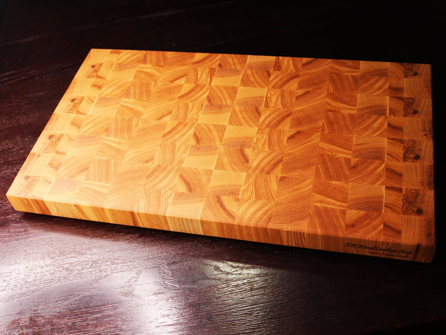 Exclusive large end grain cutting board