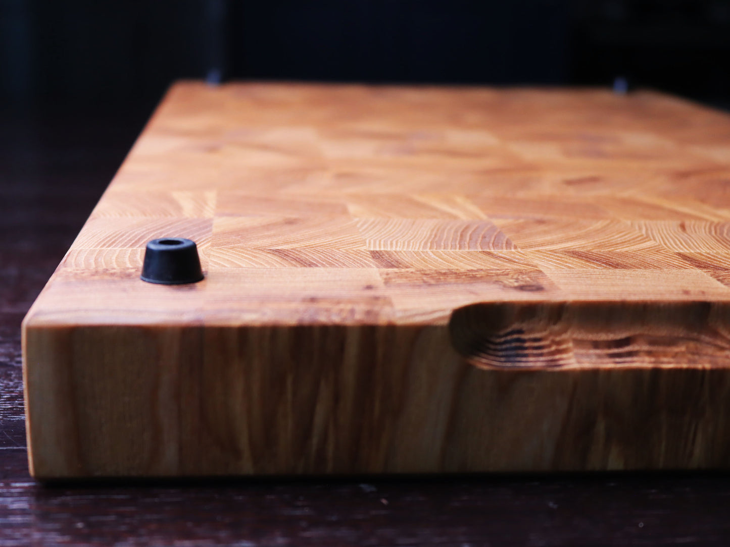 Exclusive large end grain cutting board