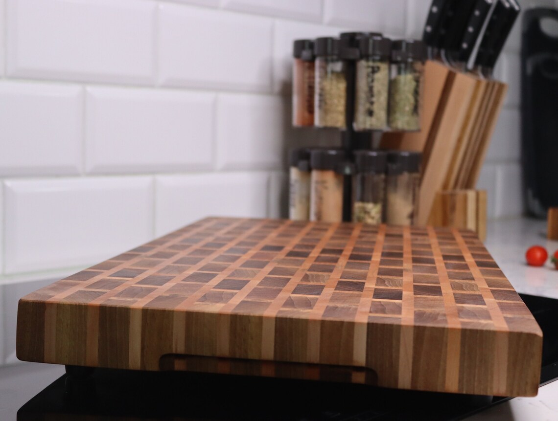 Exclusive end grain cutting board