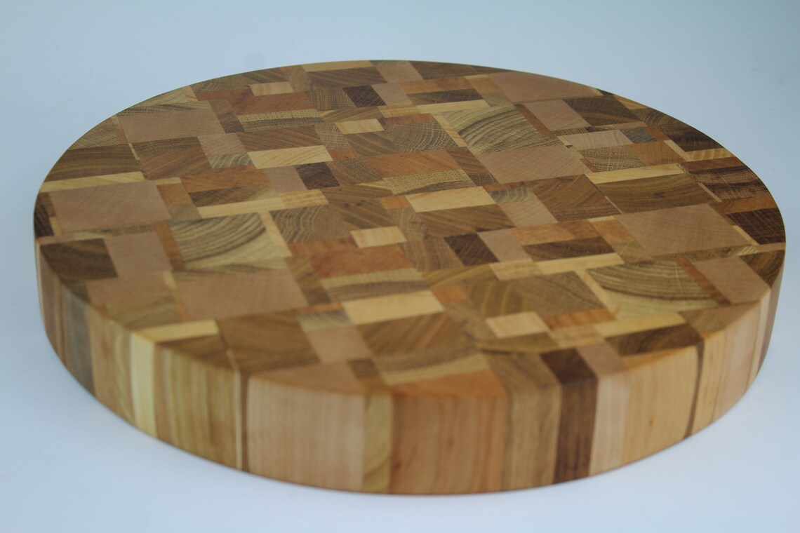 Exclusive end grain cutting board