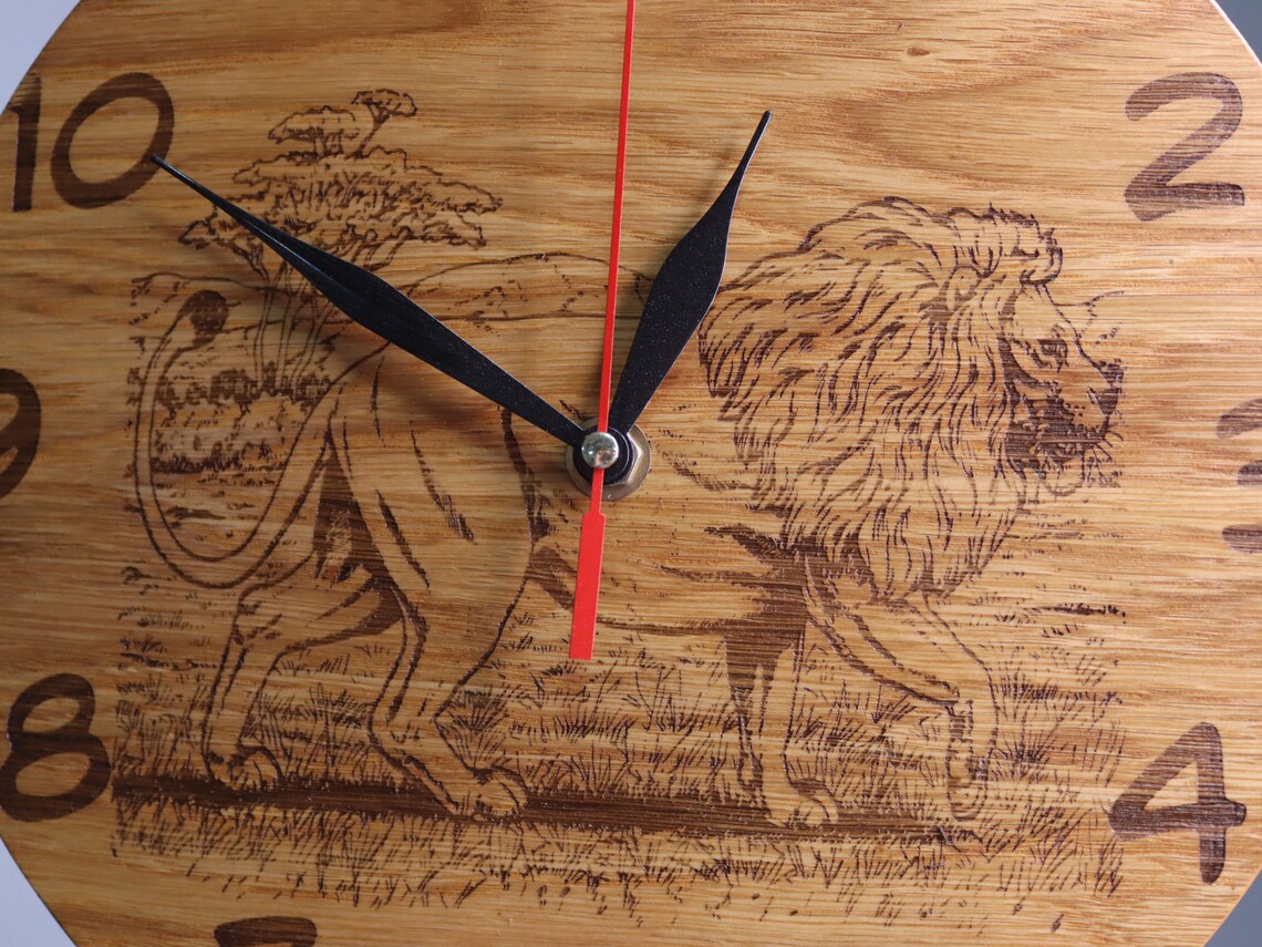 Exclusive wooden clock lion