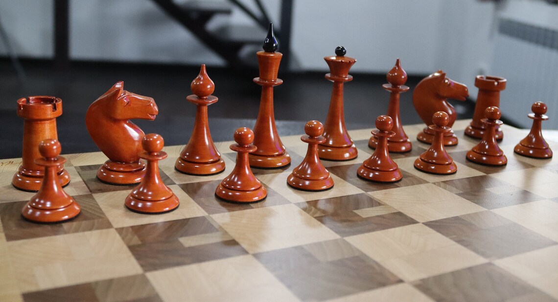 From Tallinn to Tbilisi: The Evolution of the Tal Chess Pieces – Soviet and  Late Tsarist Chess Sets