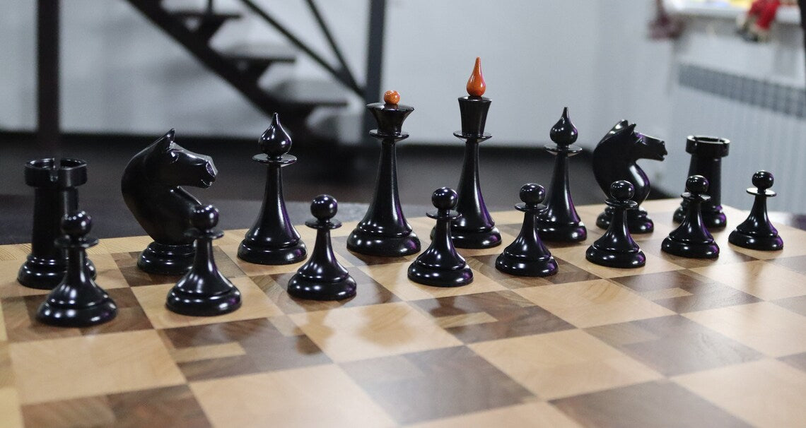 Accurate reproduction of the popular Latvian chess set